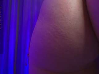 Goddess-Eriss nude and sexy before cam for live chat