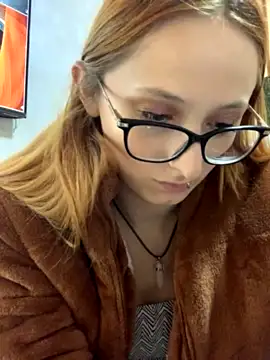Im_flaca nude stripping on cam for live sex video chat