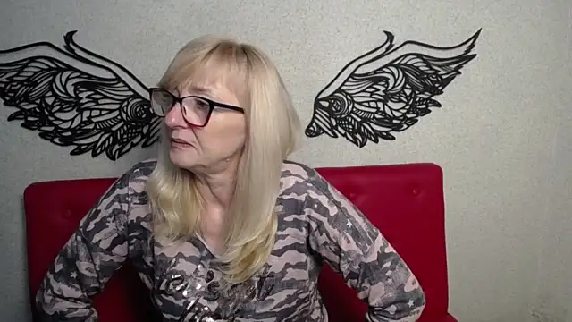 IngritSnow nude stripping on cam for live sex video chat