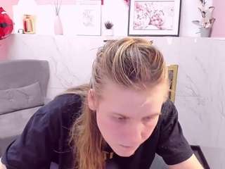 JadeSoft nude and sexy before cam for live chat