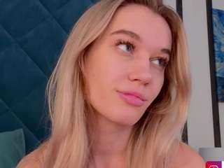 JessicaLoyd nude and sexy before cam for live chat