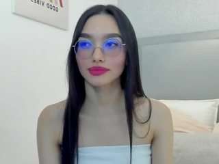Keira Corleone nude and sexy before cam for live chat