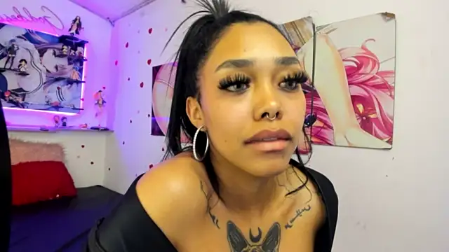 Kiley_Scott nude stripping on cam for live sex video chat