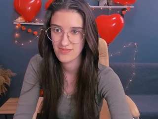 Kira-cass nude and sexy before cam for live chat
