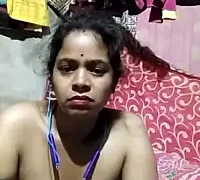 lady-dayna nude stripping on cam for live sex video chat