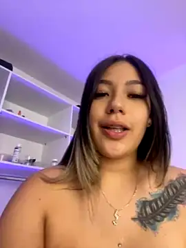 Latina_vanessa nude stripping on cam for live sex video chat