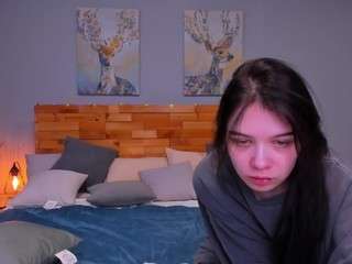 LaylaShineee nude and sexy before cam for live chat