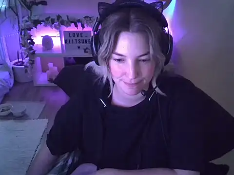 loveKiitsune nude stripping on cam for live sex video chat