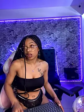 Melanyy_Jackson nude stripping on cam for live sex video chat