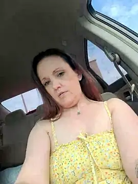 MelDeeMoe nude stripping on cam for live sex video chat