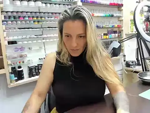 misskat nude stripping on cam for live sex video chat
