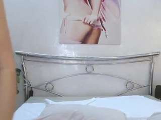Mooniflo nude and sexy before cam for live chat