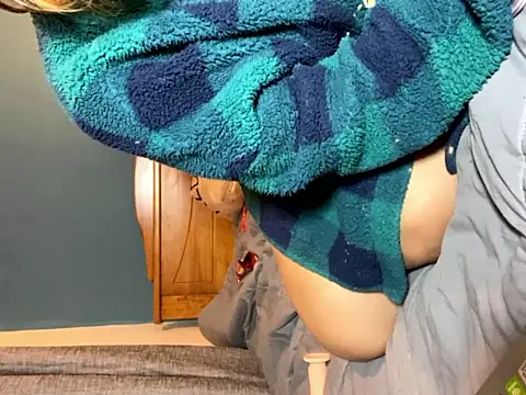 naugthyblond nude stripping on cam for live sex video chat
