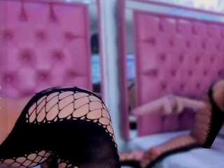 NicoleSmitth nude and sexy before cam for live chat