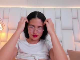 NinaBlooms nude and sexy before cam for live chat