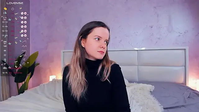 NnannIamay nude stripping on cam for live sex video chat