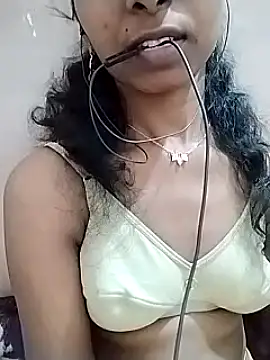 pattaspilla69 nude stripping on cam for live sex video chat