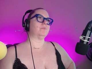 PlatinumPuzzy nude and sexy before cam for live chat