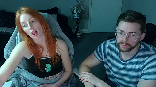Red_firesquirt nude stripping on cam for live sex video chat