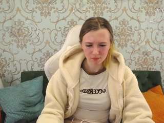 RinaMark nude and sexy before cam for live chat