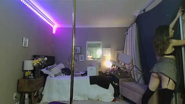 RingMyBelle9054 nude stripping on cam for live sex video chat