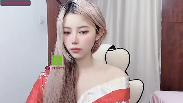 Rose_M nude stripping on cam for live sex video chat
