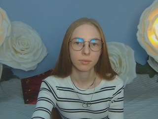 SafiraFuracao nude and sexy before cam for live chat