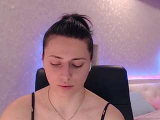 SmoothiesKivi nude and sexy before cam for live chat