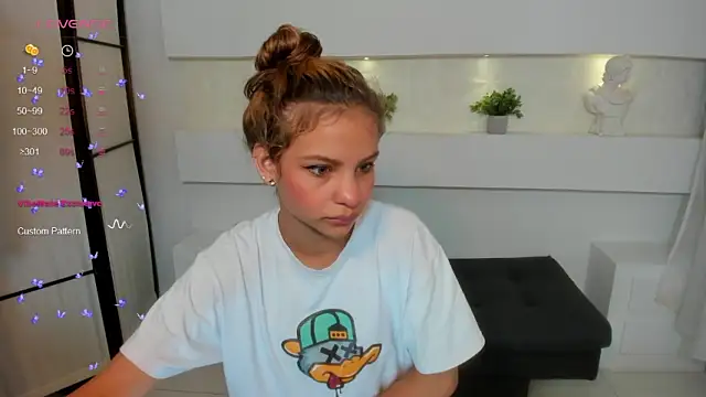 SophieEvanst nude stripping on cam for live sex video chat