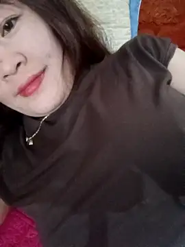utvanut nude stripping on cam for live sex video chat