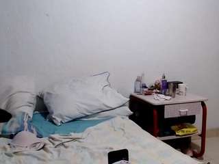 VickyRosse nude and sexy before cam for live chat