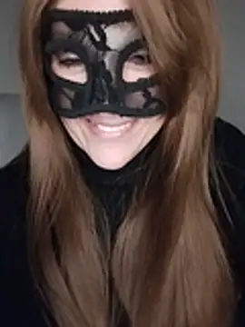 23Milly nude stripping on cam for live sex video chat