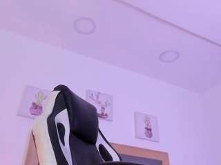 Ally-muller nude and sexy before cam for live chat