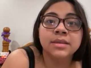 Anaxoxo13 nude and sexy before cam for live chat