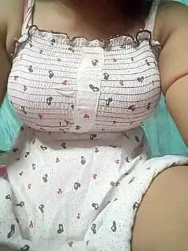 baby_lija nude stripping on cam for live sex video chat