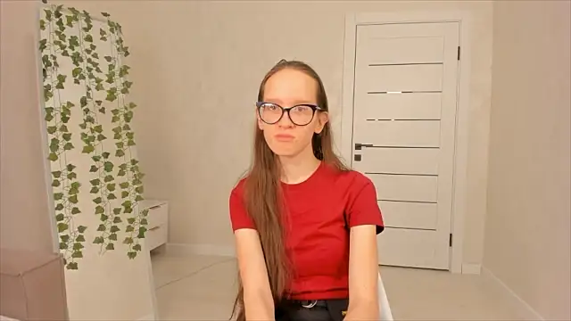 BettyBrowni nude stripping on cam for live sex video chat