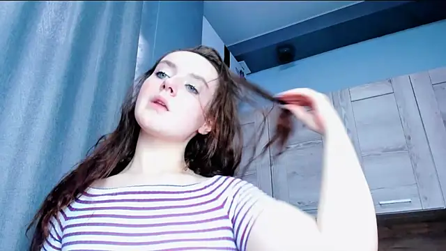 Blednayamumiya nude stripping on cam for live sex video chat