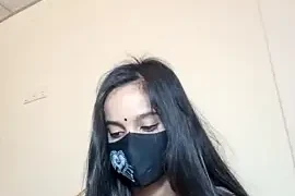 Cute-Pria nude stripping on cam for live sex video chat