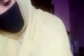 Indian-Nazia nude stripping on cam for live sex video chat