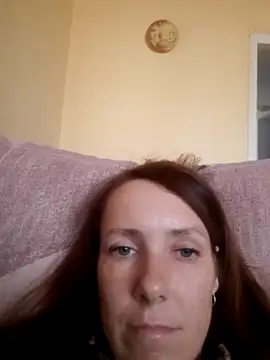 Julijuicy nude stripping on cam for live sex video chat