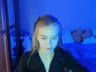 KarinaHarperr nude and sexy before cam for live chat