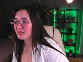 LaylaCarey nude and sexy before cam for live chat