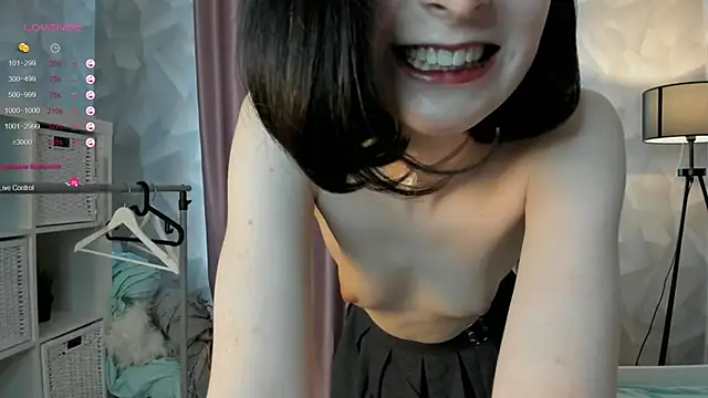 LinashSme nude stripping on cam for live sex video chat