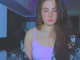 Maryana-LiL nude and sexy before cam for live chat