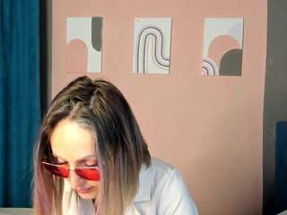 Maryturnerr nude and sexy before cam for live chat