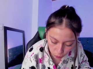 MelannyHeaven nude and sexy before cam for live chat