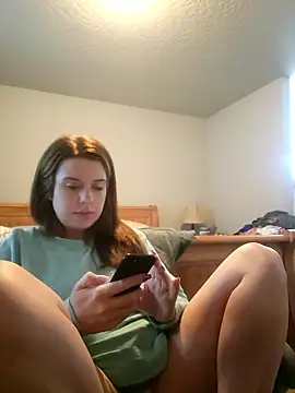 Mrsdirty31 nude stripping on cam for live sex video chat