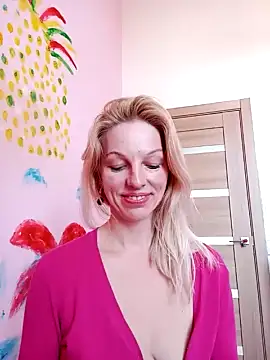Nataliewetsex nude stripping on cam for live sex video chat