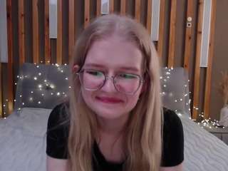 NinoGrace nude and sexy before cam for live chat