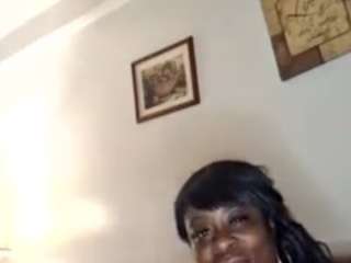 PuddlezzGlore nude and sexy before cam for live chat